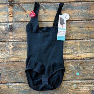 Assets by Spanx Shapewear